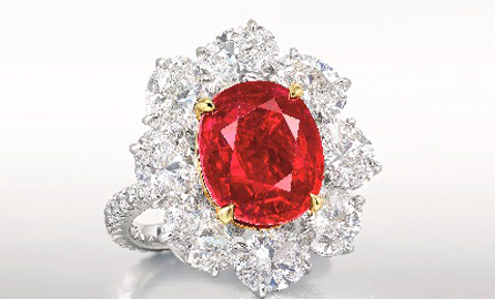 10克拉天然红宝石拍出1000万美元